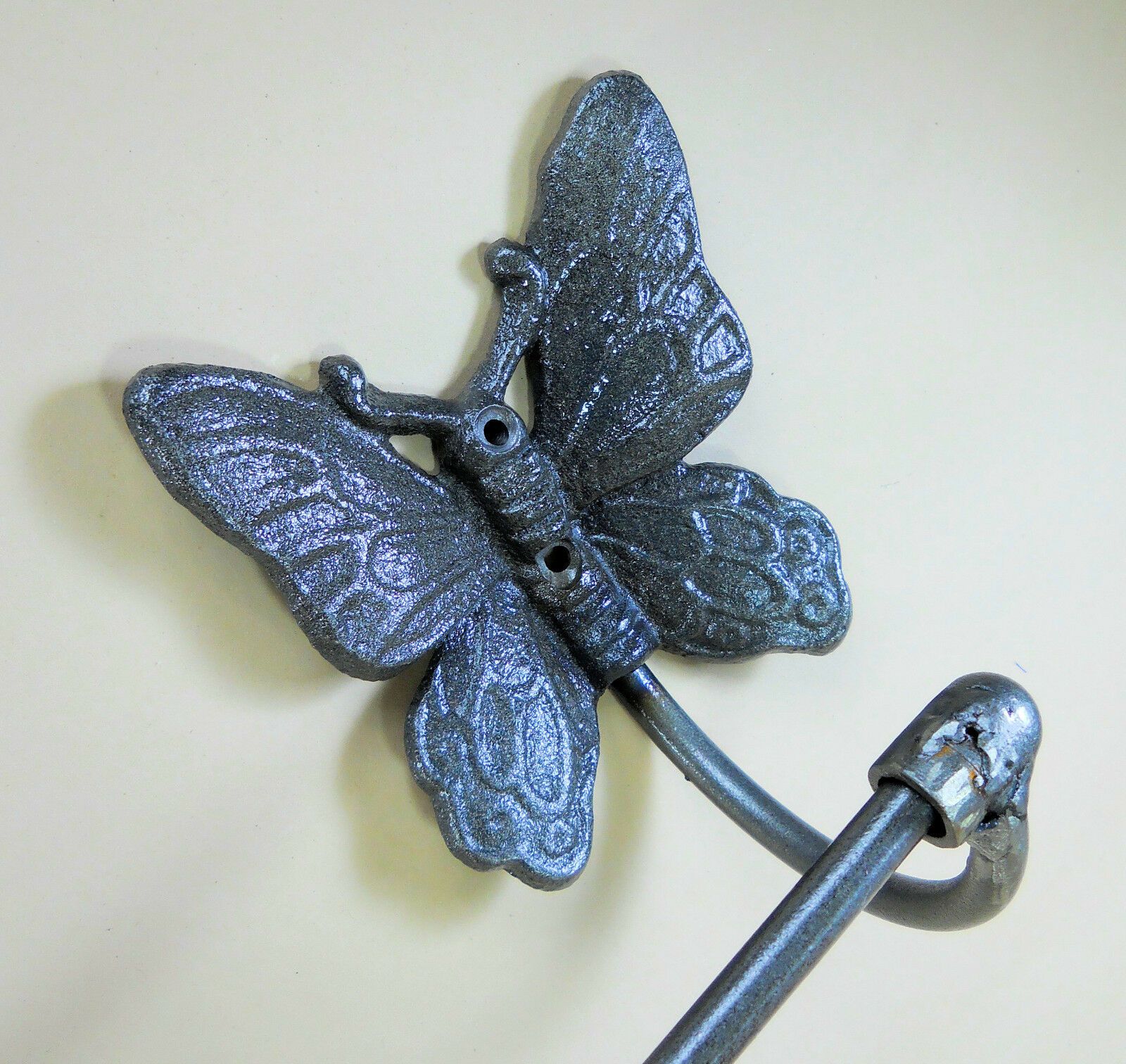 Lori's Butterfly Bath Assessories Cast Iron 4 pc w/ hardware bath accessories Carvers Olde Iron 